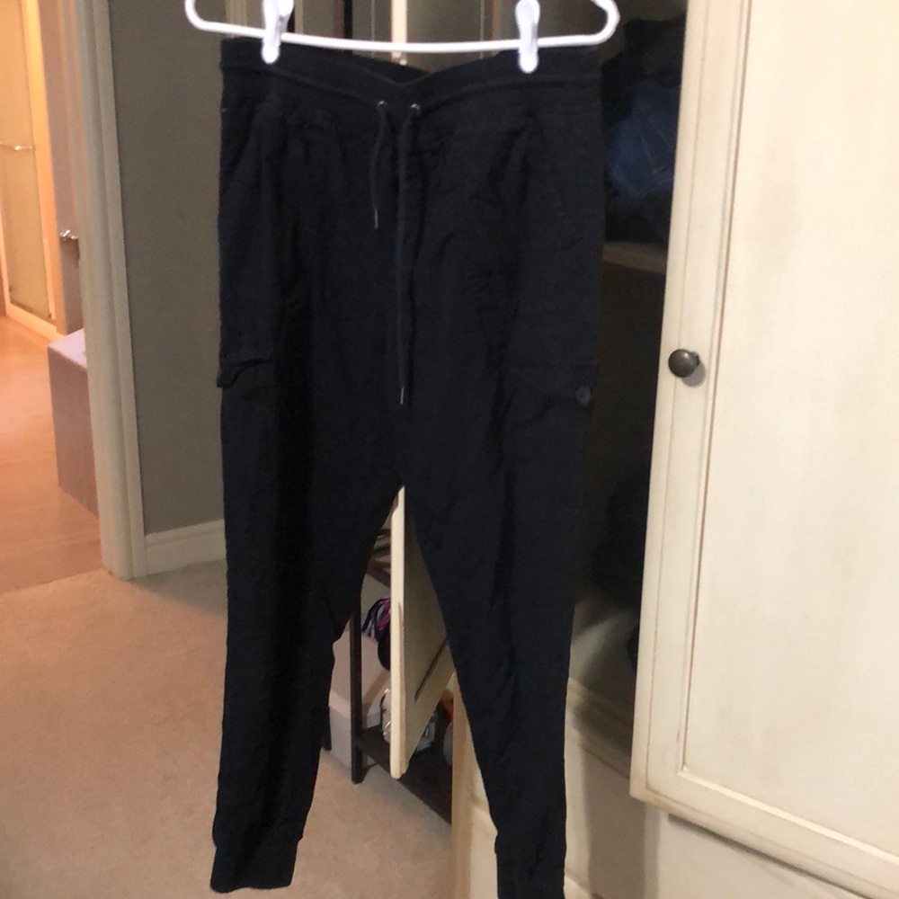 Harlow women’s medium cargo pants black